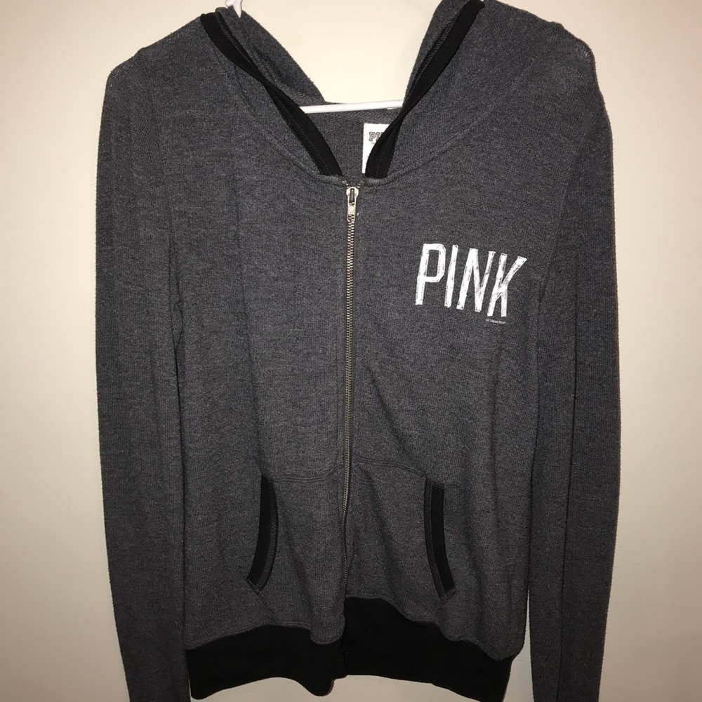 VS zip up